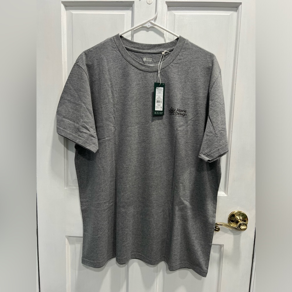 ALPINE DESIGN NWT Logo Gray Rocky Mountains Colorado Tee T Shirt SIZE LARGE Mens
